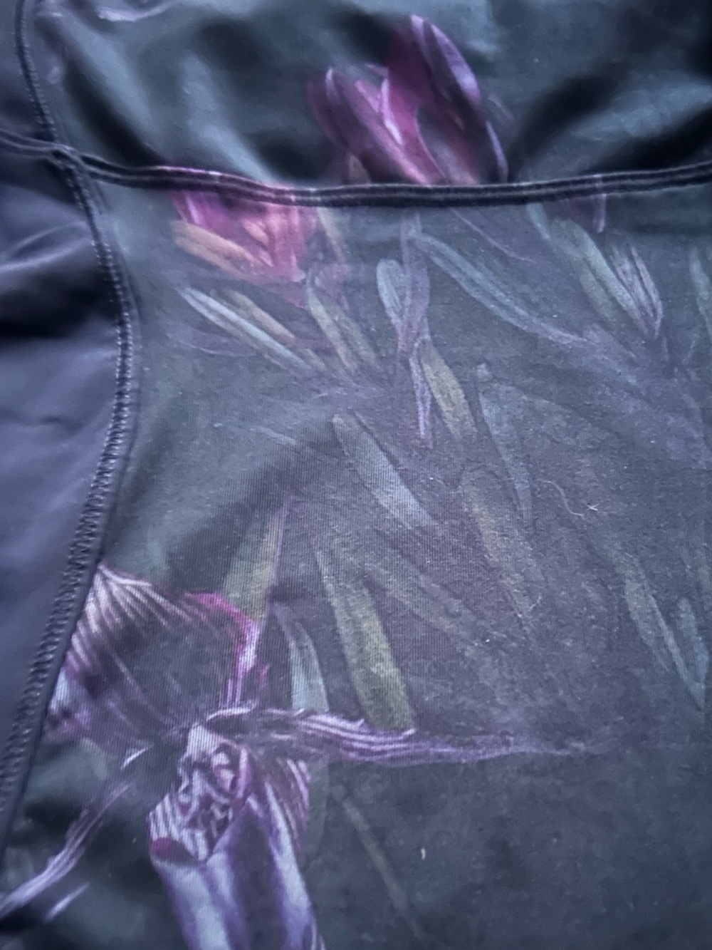 Lululemon Energy Tank Midnight Iris Multi / Black SZ 4 (2013) - Picture 8 of 12